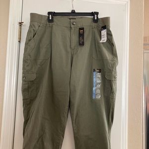 Lee plus size cropped cargo pants